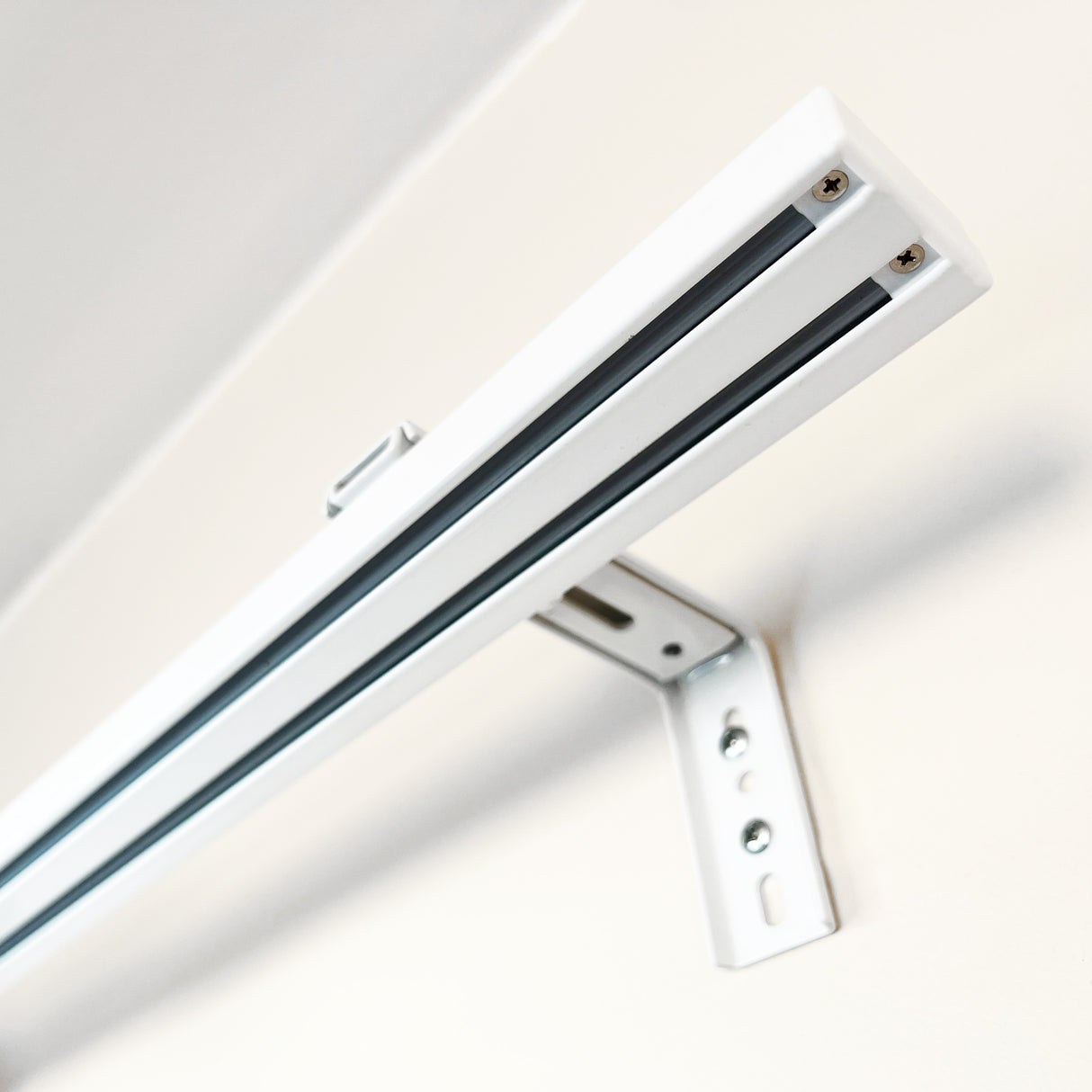 2-Binari delle Tende a Pannello acquistare 2-Binari delle Tende a Pannello — Foto