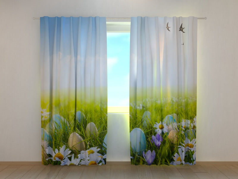 Foto Tende Uova di Pasqua sul Campo di Fiori acquistare Foto Tende Uova di Pasqua sul Campo di Fiori — Foto