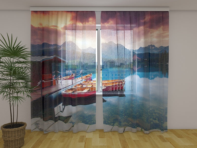 Foto Tende Barche vicino al Pontile acquistare Foto Tende Barche vicino al Pontile — Foto