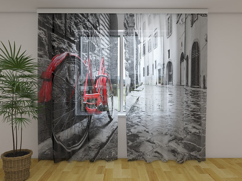 Foto Tende Bici Rossa in Città in Bianco e Nero acquistare Foto Tende Bici Rossa in Città in Bianco e Nero — Foto