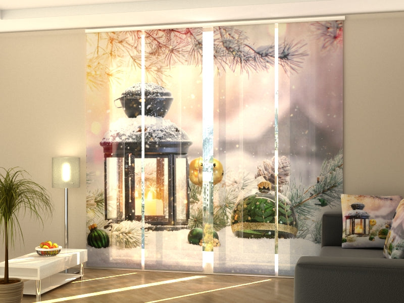 Set di 4 Tende a Pannello Lanterna di Natale con Rami di Abete sulla Neve acquistare Set di 4 Tende a Pannello Lanterna di Natale con Rami di Abete sulla Neve — Foto