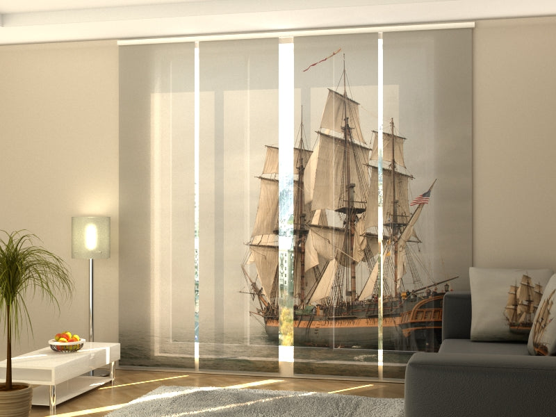 Set di 4 Tende a Pannello Nave Pirata in una Nebbia acquistare Set di 4 Tende a Pannello Nave Pirata in una Nebbia — Foto