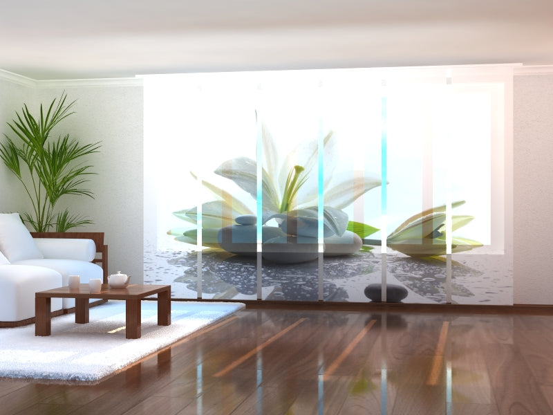 Set di 6 Tende a Pannello Giglio sulla Pietra acquistare Set di 6 Tende a Pannello Giglio sulla Pietra — Foto