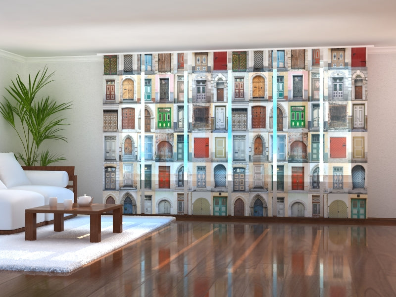 Set di 6 Tende a Pannello Vecchie Porte Colorate acquistare Set di 6 Tende a Pannello Vecchie Porte Colorate — Foto