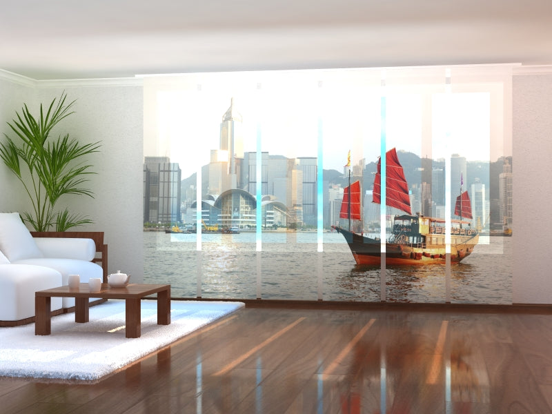 Set di 6 Tende a Pannello Le Vele Scarlatte in Città acquistare Set di 6 Tende a Pannello Le Vele Scarlatte in Città — Foto