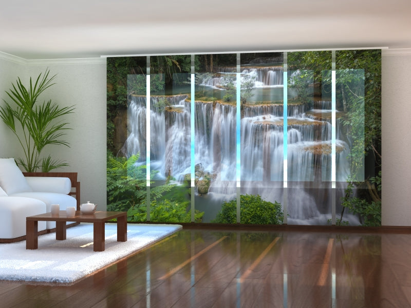 Set di 6 Tende a Pannello Cascata a Kanchaburi acquistare Set di 6 Tende a Pannello Cascata a Kanchaburi — Foto