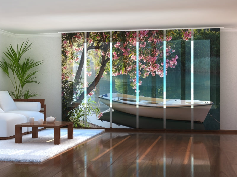 Set di 6 Tende a Pannello Barca Bianca acquistare Set di 6 Tende a Pannello Barca Bianca — Foto