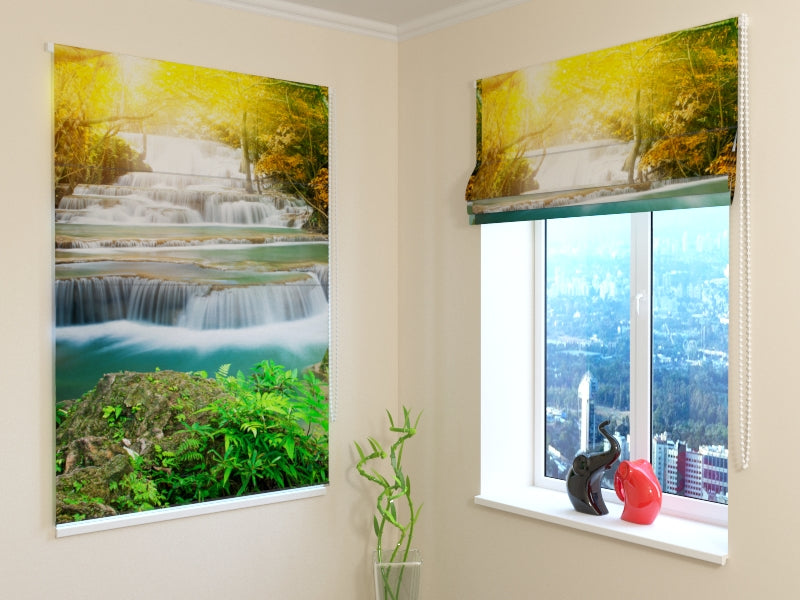 Tende a Pacchetto Cascata Autunnale acquistare Tende a Pacchetto Cascata Autunnale — Foto