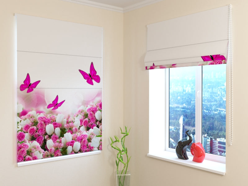 Tende a Pacchetto Farfalle Cremisi e Fiori acquistare Tende a Pacchetto Farfalle Cremisi e Fiori — Foto