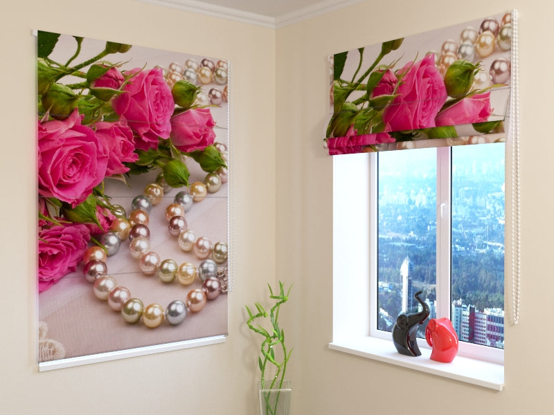 Tende a Pacchetto Rose e Perle acquistare Tende a Pacchetto Rose e Perle — Foto