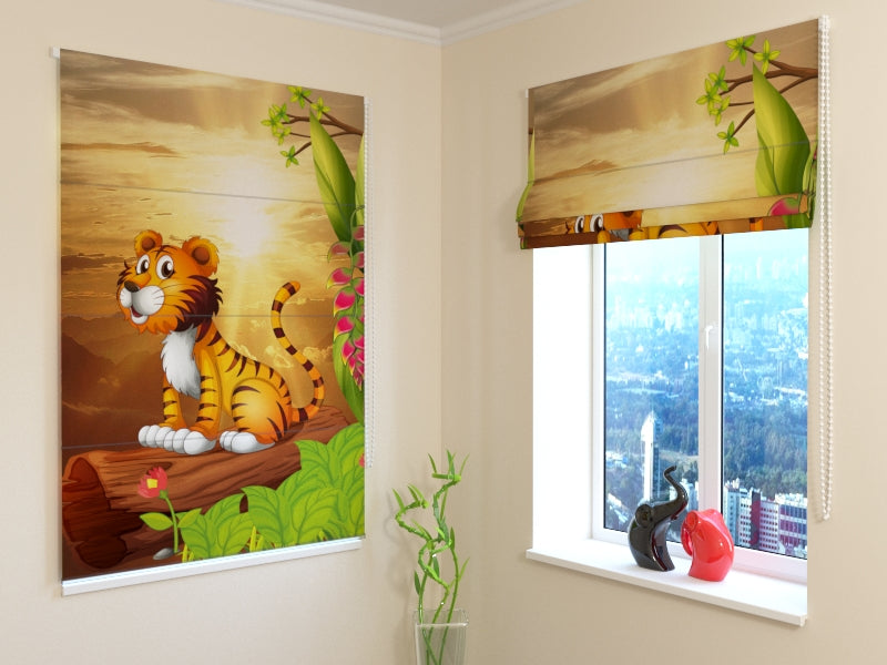 Tende a Pacchetto Tigre e Sole acquistare Tende a Pacchetto Tigre e Sole — Foto