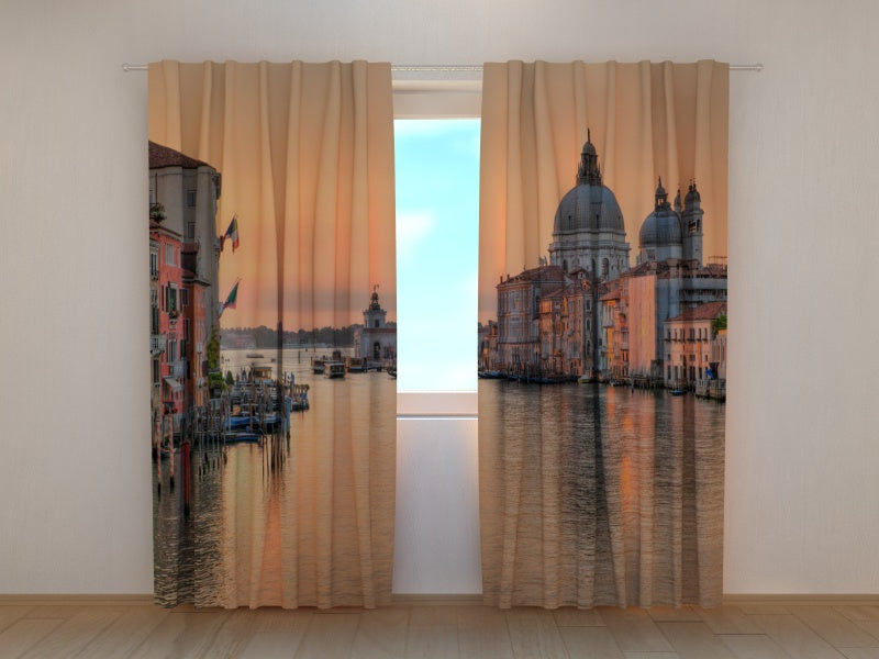 Foto Tende Tramonto sulla Cattedrale di Santa Maria acquistare Foto Tende Tramonto sulla Cattedrale di Santa Maria — Foto