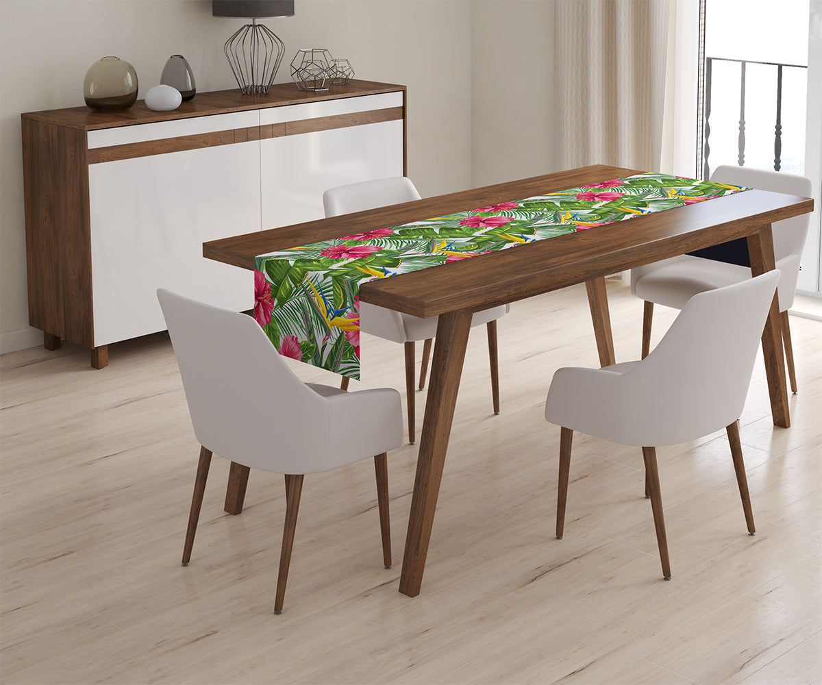 Tappeto Runner da Tavola Foglie Tropicali e Strelitzia acquistare Tappeto Runner da Tavola Foglie Tropicali e Strelitzia — Foto