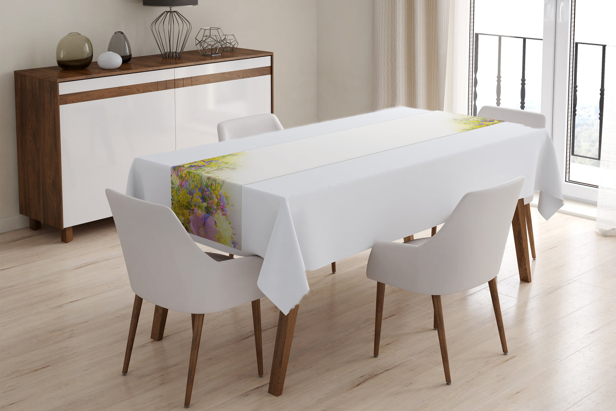 Tappeto Runner da Tavola Fiori di Campo Estivo acquistare Tappeto Runner da Tavola Fiori di Campo Estivo — Foto