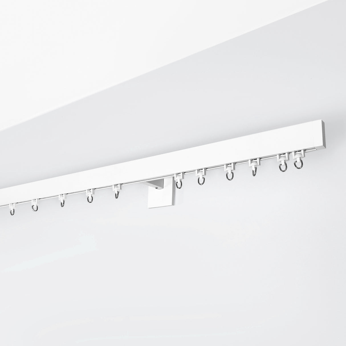 Binario per Tende, Singolo, color Bianco, a Parete – Misure Personalizzate, Design Moderno ed Elegante — Foto